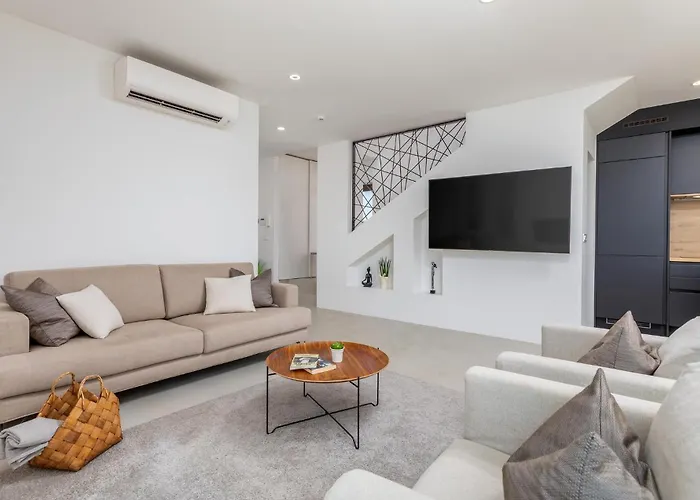 3 Bedroom Gorgeous In Prázdninový dům Pula