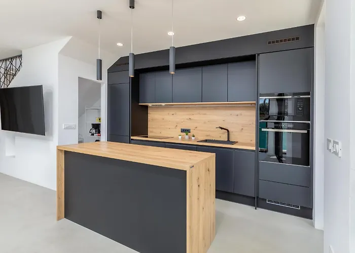 3 Bedroom Gorgeous In Prázdninový dům *