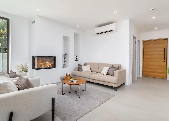 3 Bedroom Gorgeous In Prázdninový dům *