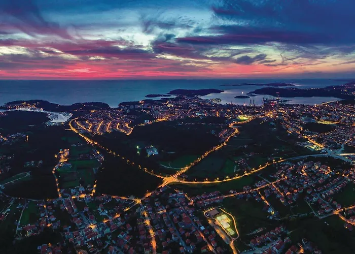 3 Bedroom Gorgeous In Pula