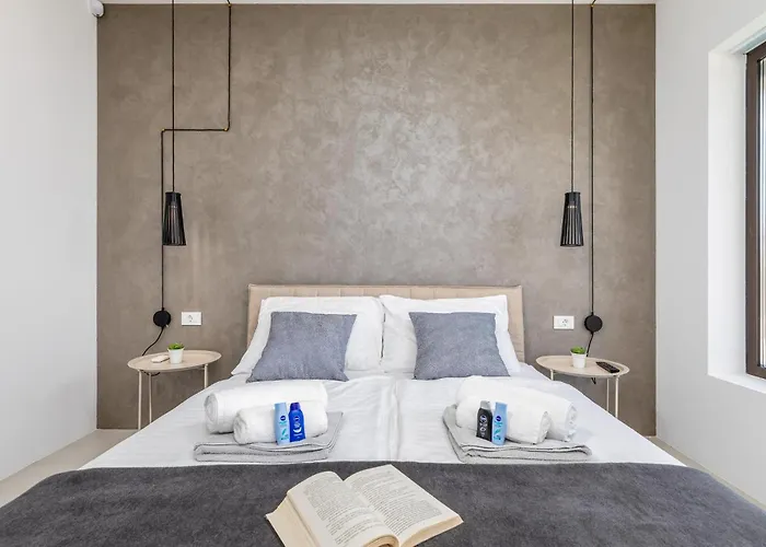 3 Bedroom Gorgeous In *