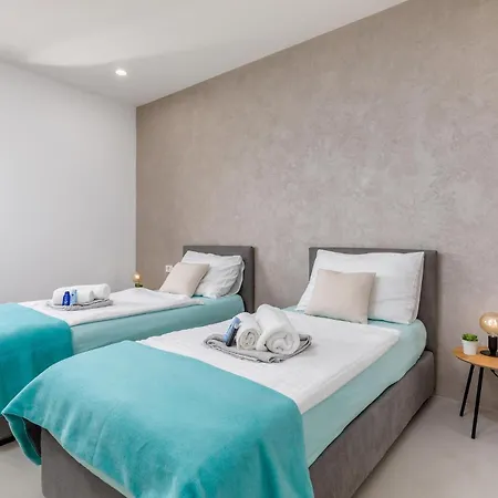 Ferienhaus Luxurious In *