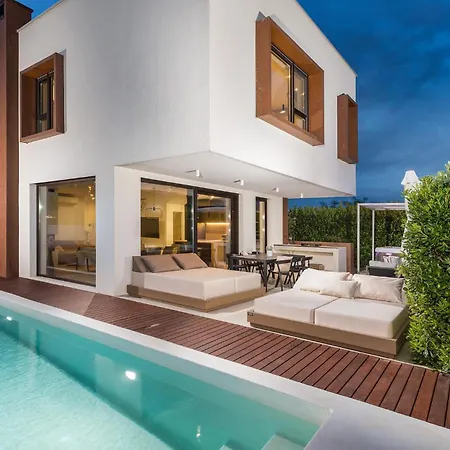 Ferienhaus Luxurious In